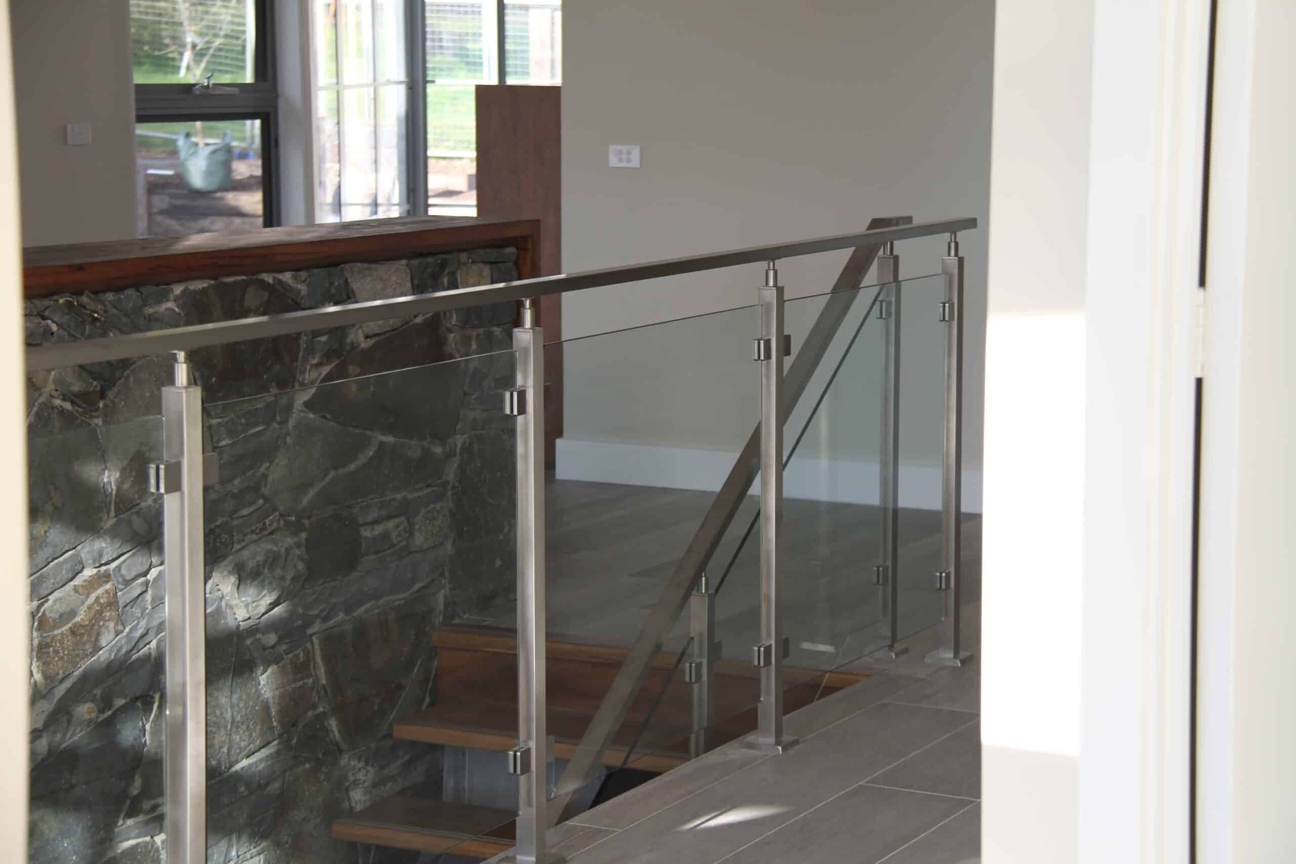 STAINLESS STEEL _ GLASS BALUSTRADE
