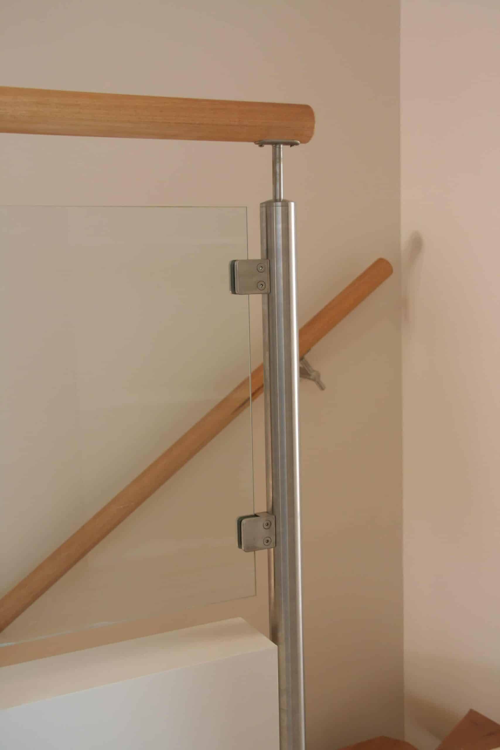 STAINLESS STEEL _ GLASS BALUSTRADE